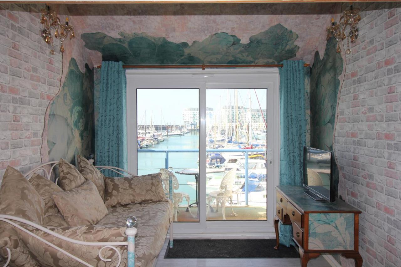 Unique, Loft-Style Apartment With Fantastic Brighton Marina Views Luaran gambar