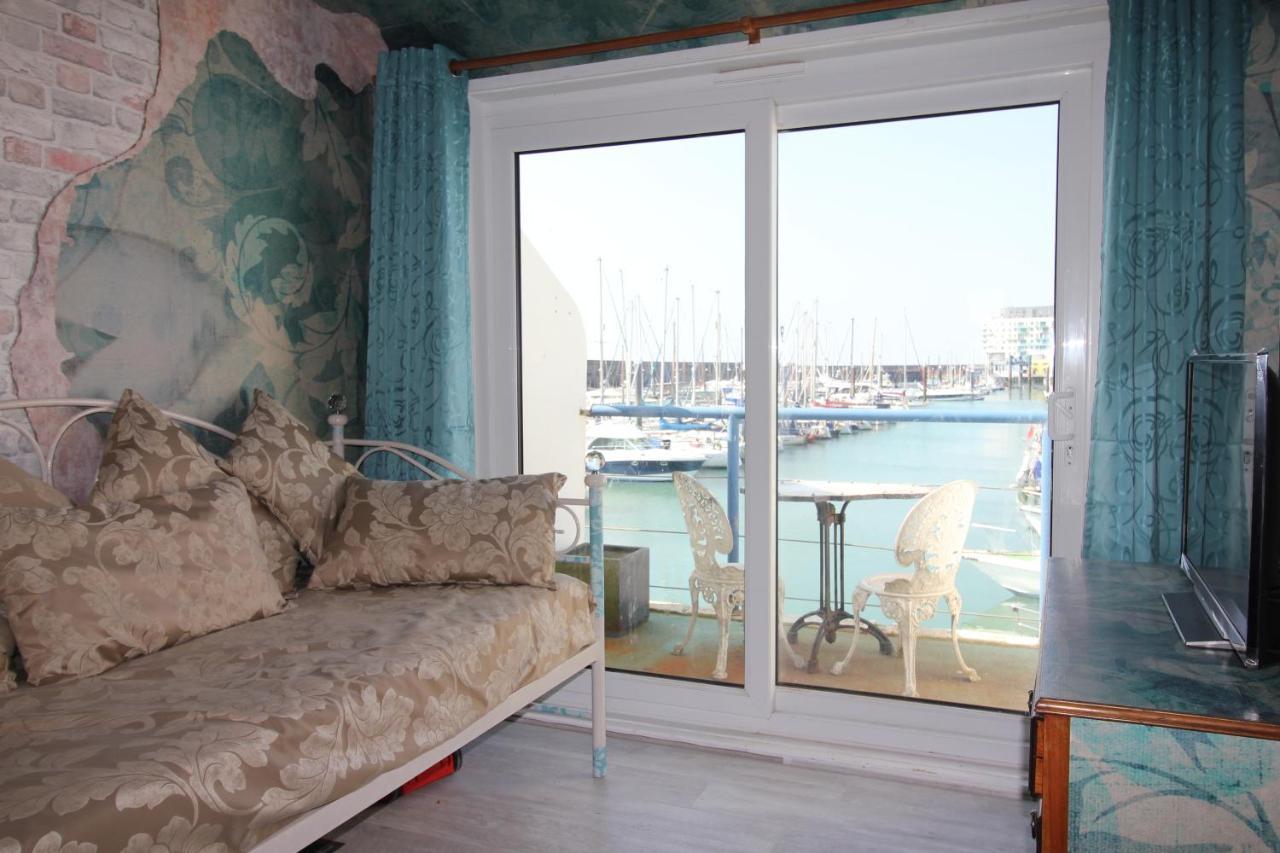Unique, Loft-Style Apartment With Fantastic Brighton Marina Views Luaran gambar